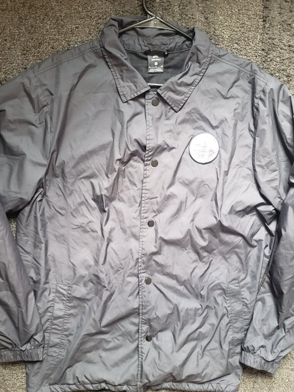 Nike SB Nike Shield Uprise Skateboard Shop Windbreaker Jacket Black XL